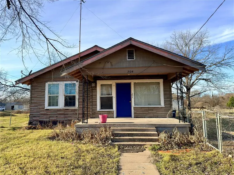 304 E 1st Avenue, Corsicana, TX 75110