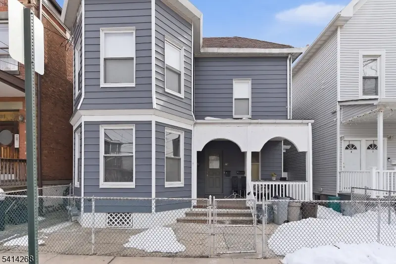 27 Jacques St, Elizabeth City, NJ 07201