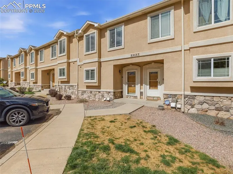 2237 Stepping Stones WAY #B, Colorado Springs, CO 80904