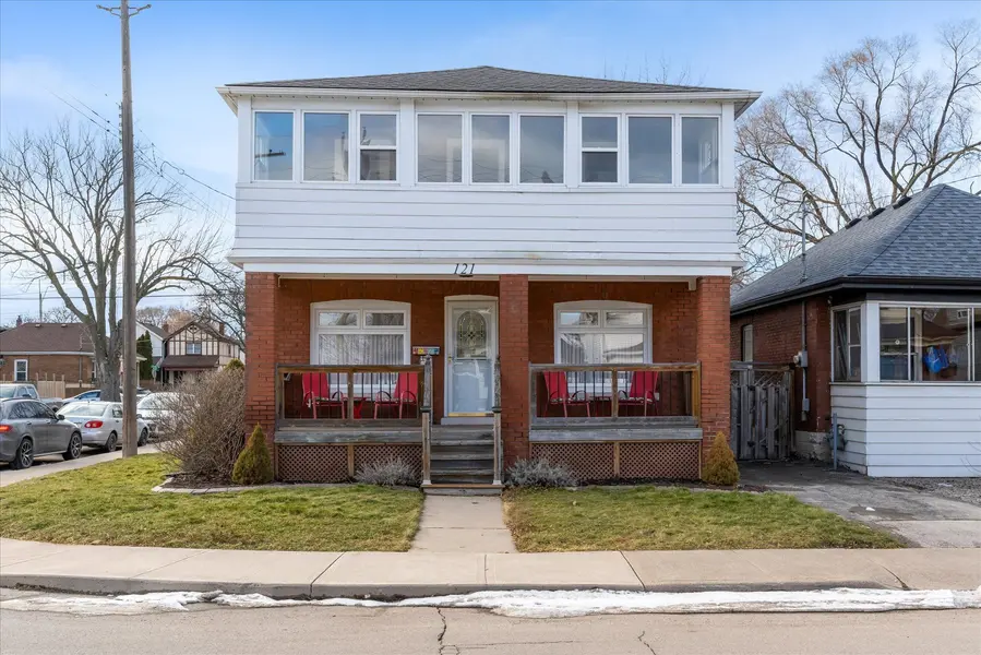 121 Edgemont ST N, Hamilton, ON L8H 4E2