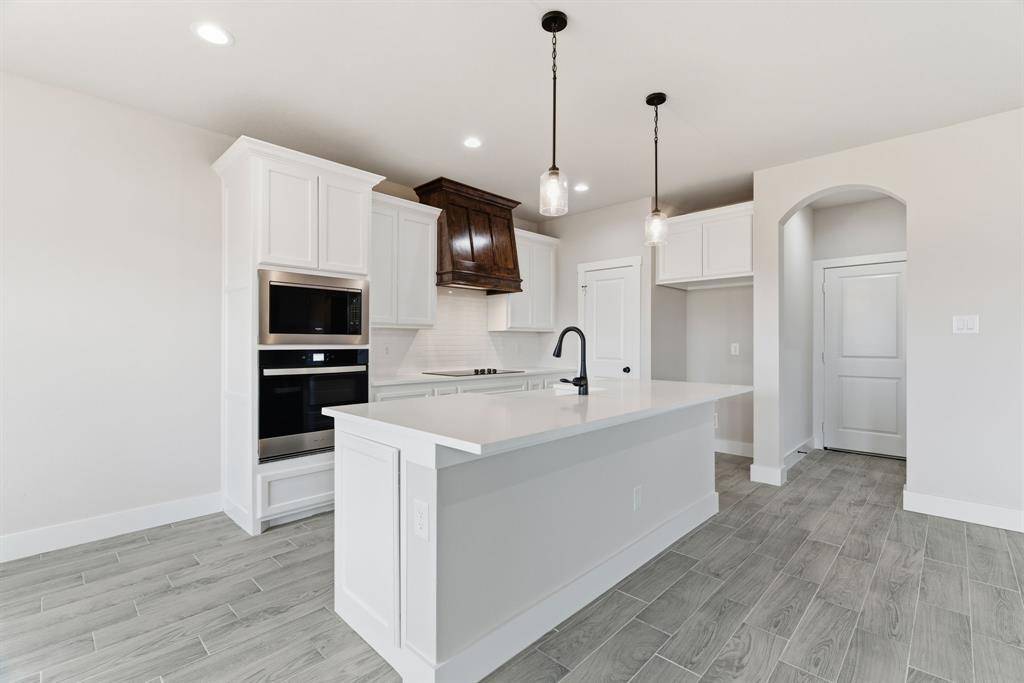 502 Cumberland Trail, Bridgeport, TX 76458