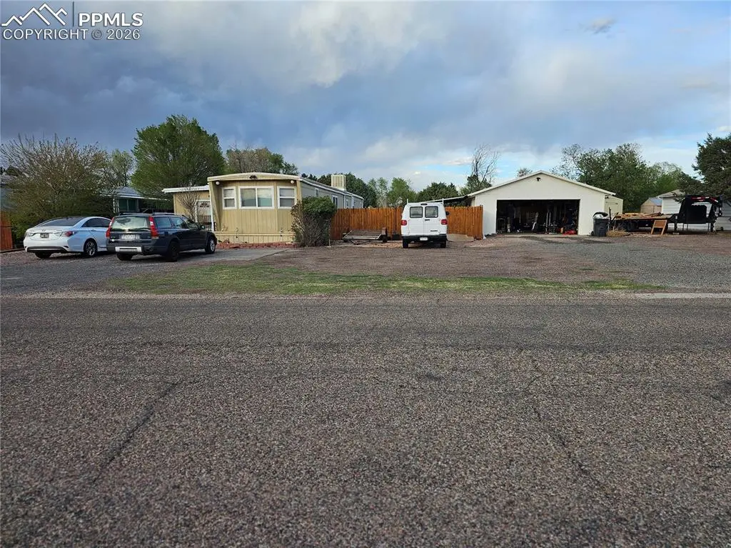 722 S Dante DR, Pueblo West, CO 81007