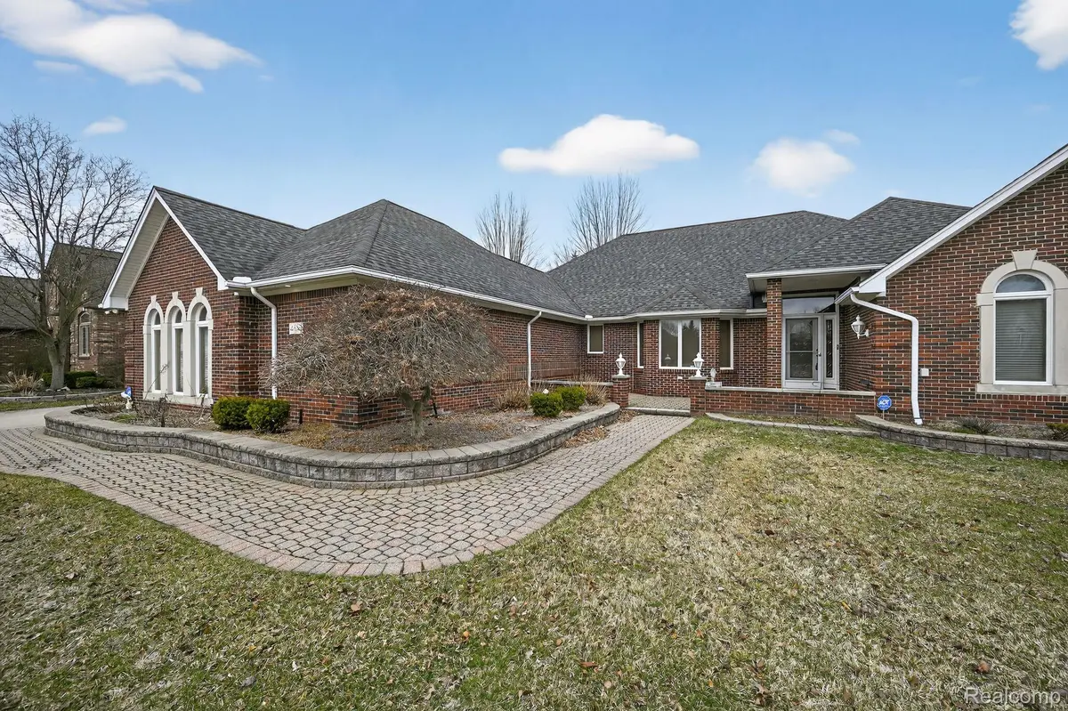 4891 Maceri CIR, Sterling Heights, MI 48314