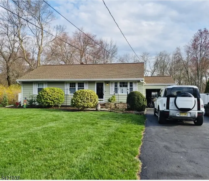 16 Washington Valley Rd, Warren Twp., NJ 07059