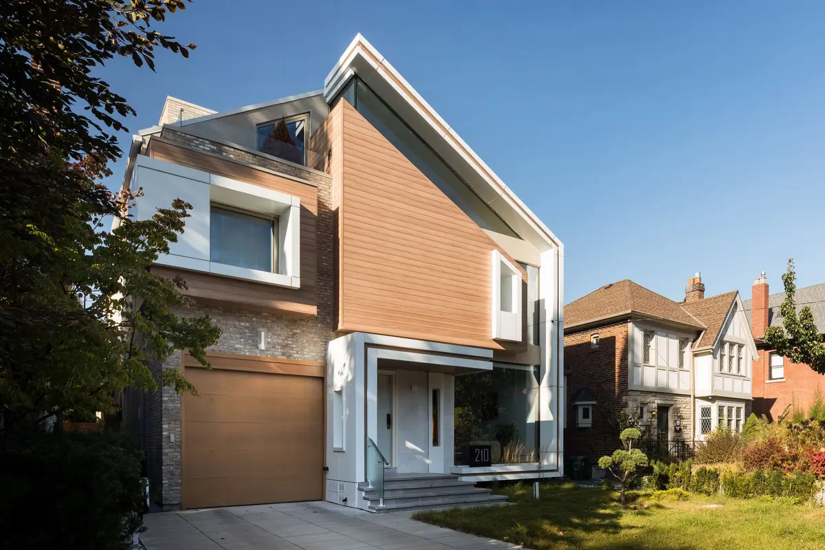 210 Glenayr RD, Toronto C03, ON M5P 3C3