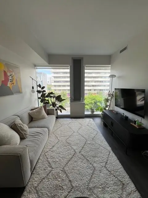 35 Rolling Mills RD #N472, Toronto C08, ON M5A 0V6