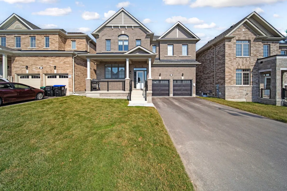 69 Lawrence D. Pridham AVE, New Tecumseth, ON L9R 0X4