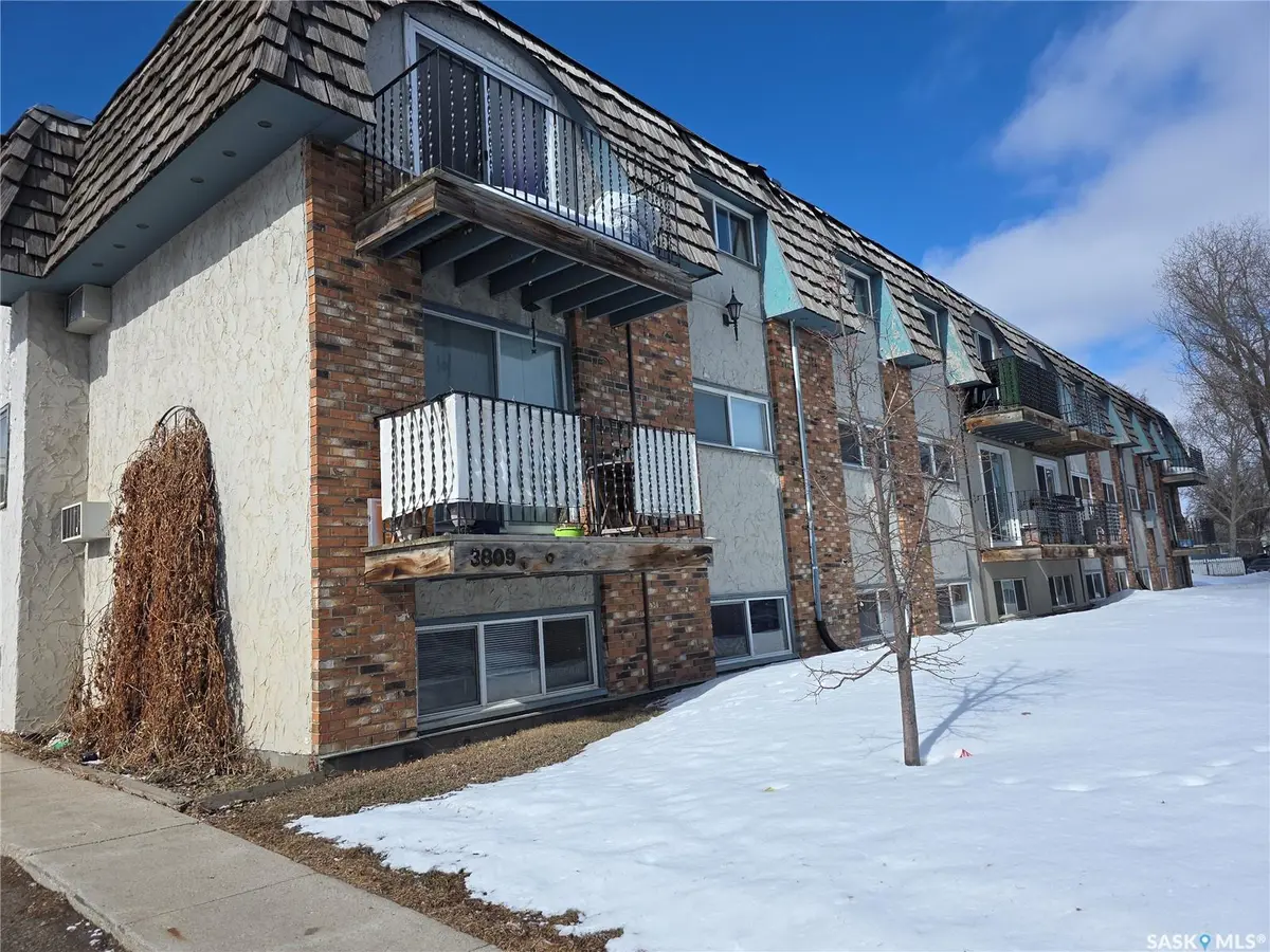 3809 Luther PLACE #5, Saskatoon, SK S7H 4B1