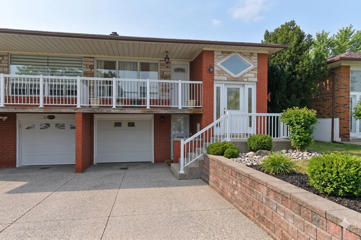 58 Hisey CRES, Toronto W05, ON M3N 1V1