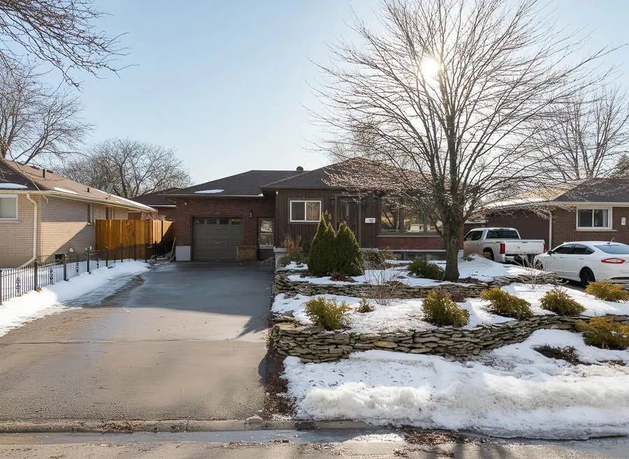 45 Buckingham ST, Brantford, ON N3R 3B2