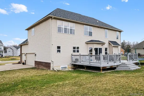 6230 Leighland DR, Grand Blanc Charter Township, MI 48439