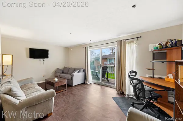 15048 Fairfield ST, Livonia, MI 48154