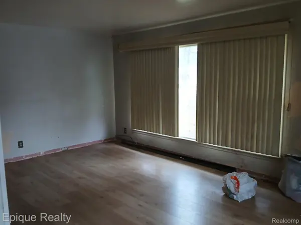 1396 Potter BLVD, Burton, MI 48509