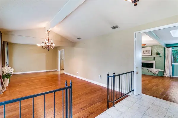 1309 Driftwood Drive, Euless, TX 76040