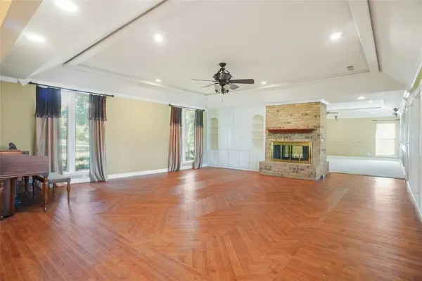 8920 MARTIN Drive, North Richland Hills, TX 76182