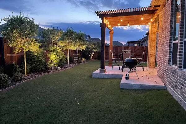 4109 Hawthorn Drive, Aubrey, TX 76227