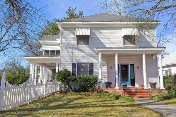 213 CLEMENTS, Gainesville, TX 76240