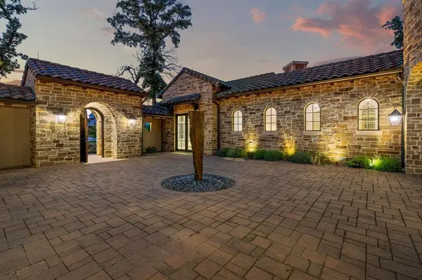 2210 Barcelona Court, Westlake, TX 76262