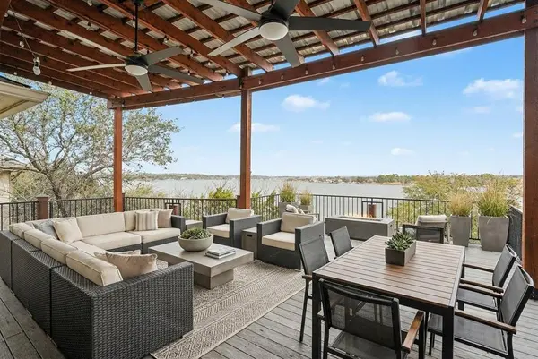 7006 Stone Bluff Court, Granbury, TX 76048