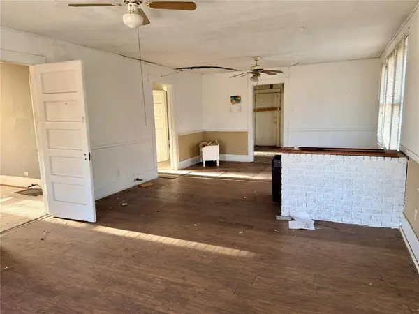 304 E 1st Avenue, Corsicana, TX 75110