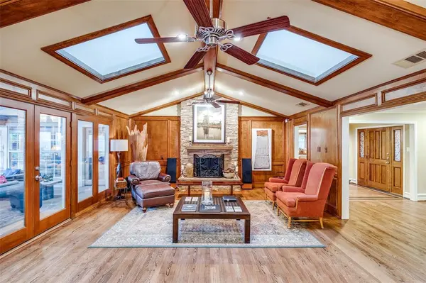 10626 Cox Lane, Dallas, TX 75229