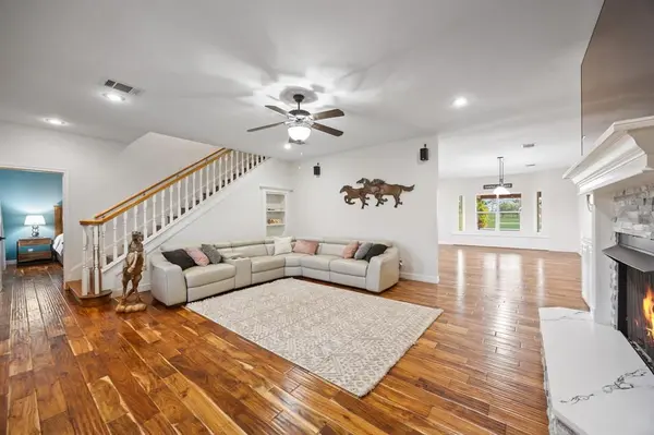 6880 County Road 4042, Kemp, TX 75143