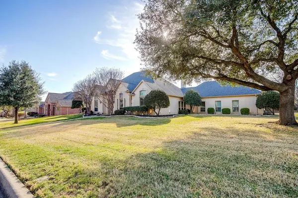 908 Summertree Lane, Southlake, TX 76092