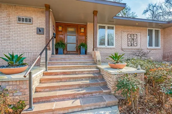 7518 Baxtershire Drive, Dallas, TX 75230