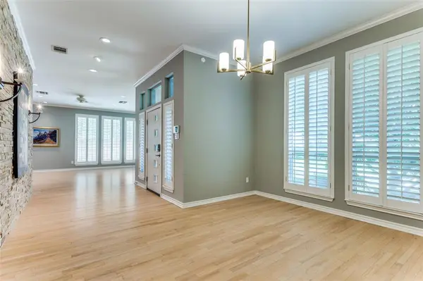 3805 Briarhaven Road, Fort Worth, TX 76109