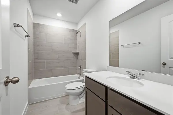 122 Patrick Henry Drive, Venus, TX 76084