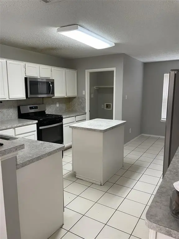 2660 Windswept Lane, Mesquite, TX 75181