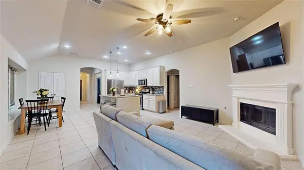 421 Catherine Lane, Lantana, TX 76226