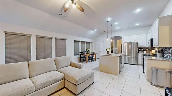 421 Catherine Lane, Lantana, TX 76226