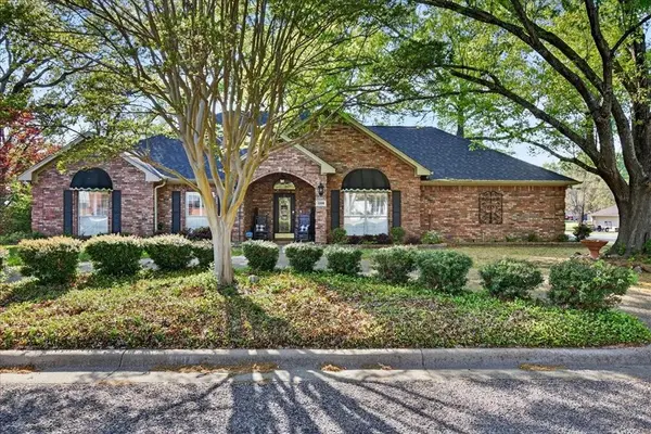 1108 Lonnie Drive, Athens, TX 75751