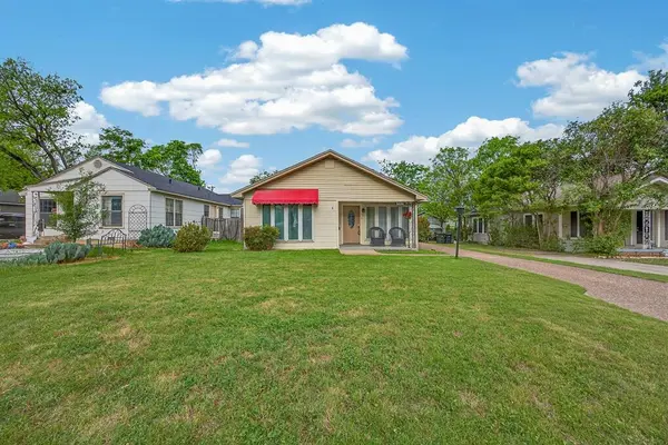 3226 Merida Avenue, Fort Worth, TX 76109