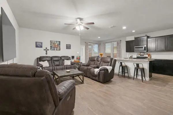 1406 Pleasanton Road, Cleburne, TX 76033