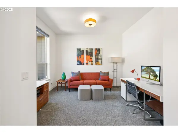 31826 NW Redhaven ST, Hillsboro, OR 97124