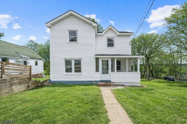 20 Ella St, Bloomingdale Boro, NJ 07403