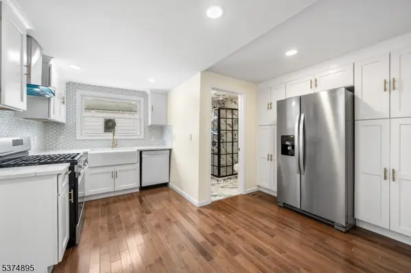 20 Ella St, Bloomingdale Boro, NJ 07403