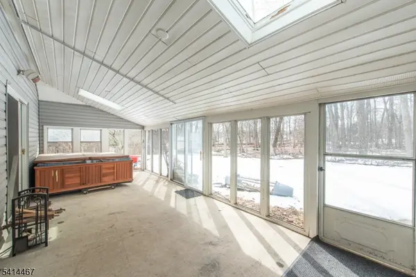 9 Nantes Rd, Parsippany-troy Hills Twp., NJ 07054