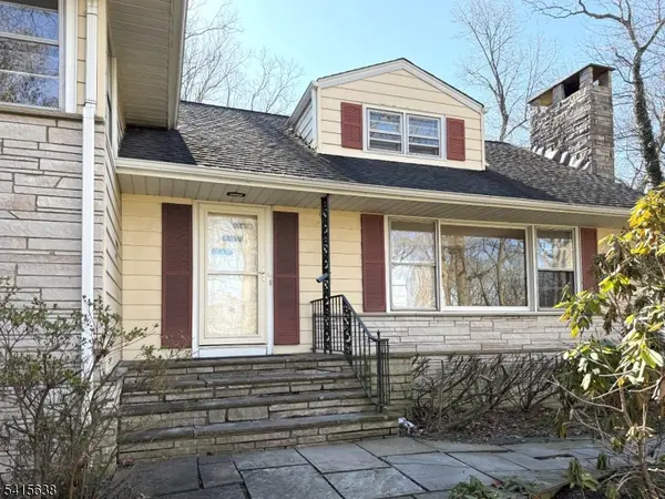 113 Crest Dr, Berkeley Heights Twp., NJ 07922