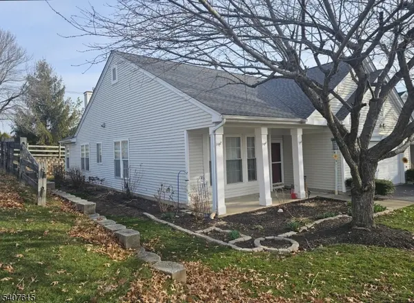 56 Kensington Cir, White Twp., NJ 07823