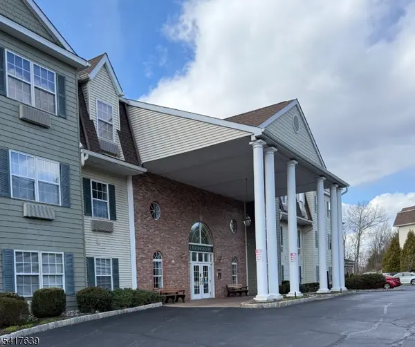 5301 Richmond Rd #301, West Milford Twp., NJ 07480