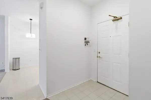 5301 Richmond Rd #301, West Milford Twp., NJ 07480