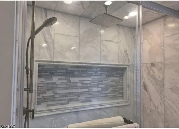 16 Washington Valley Rd, Warren Twp., NJ 07059