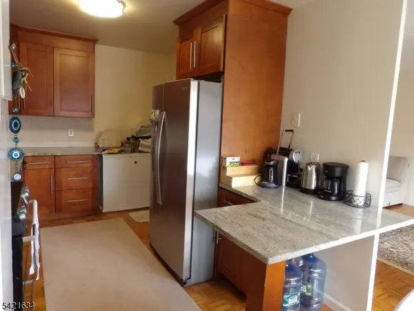 2352 Linwood Ave, Fort Lee Boro, NJ 07024