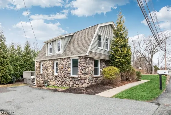 82 Boonton Ave, Kinnelon Boro, NJ 07405