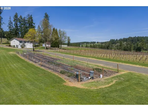 25357 HIGH PASS RD, Junction City, OR 97448