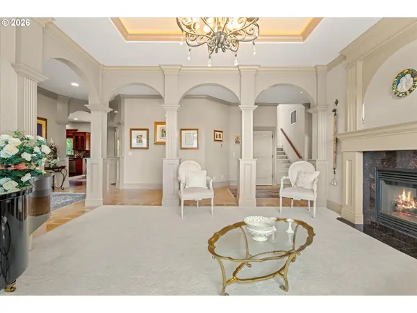 6147 QUAIL HOLLOW ST SE, Salem, OR 97306