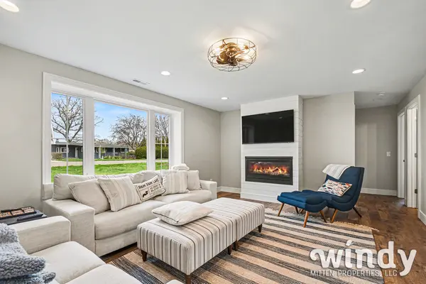 8274 Pokagon RD, Watervliet Twp, MI 49098